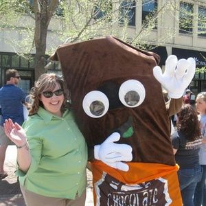 Meet your Posher, Linda